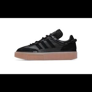 NWT ivy park adidas sneakers